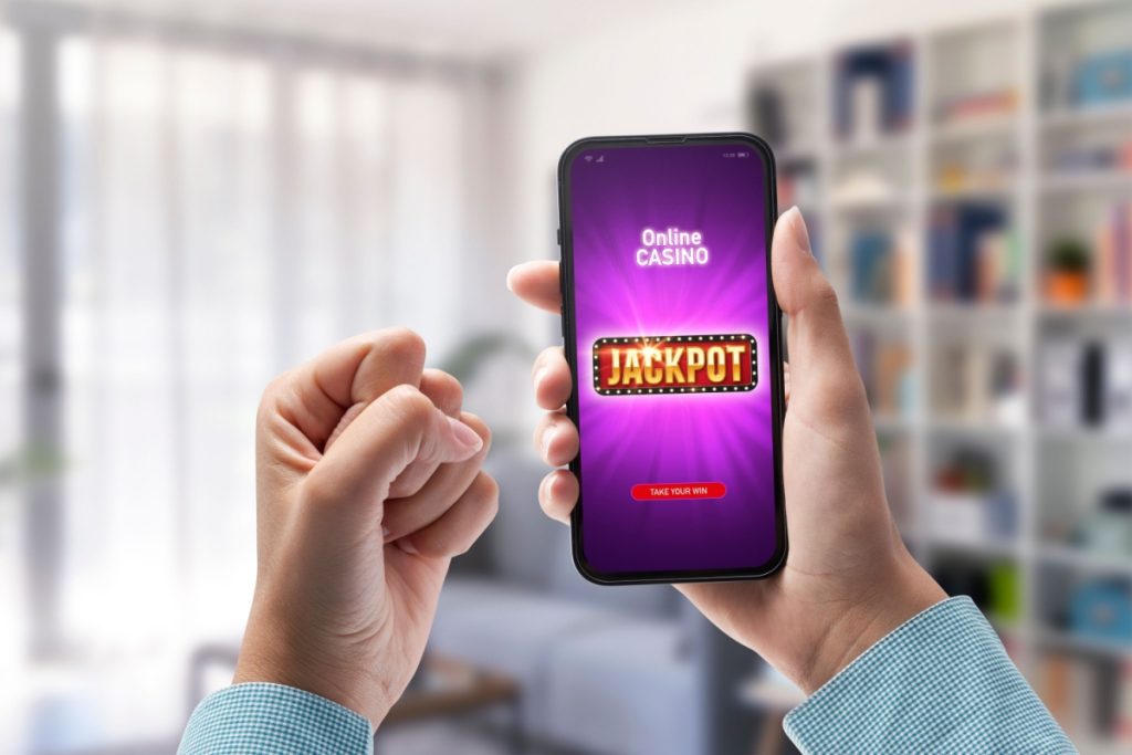 jackpot obtinut la un joc intr-un cazino online